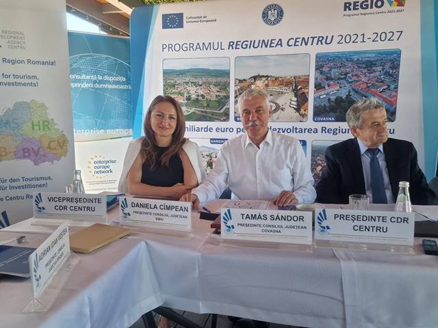 Ce caută acolo și… ce aduce președinta CJ Sibiu de la Odorheiu Secuiesc? Ce caută acolo și… ce aduce președinta CJ Sibiu de la Odorheiu Secuiesc?