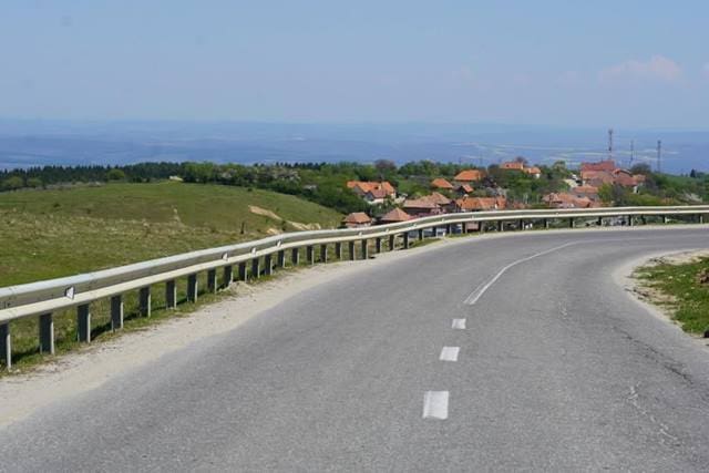 Investiție majoră pe modernizarea DJ 106E, la limita cu județul Alba Investiție majoră pe modernizarea DJ 106E, la limita cu județul Alba