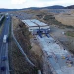 Șantier de pod peste șosea, văzut aerian