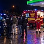 Intervenție nocturnă a poliției și SMURD la benzinărie