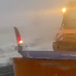 Utilaj de deszăpezire pe DN7C Transfăgărășan